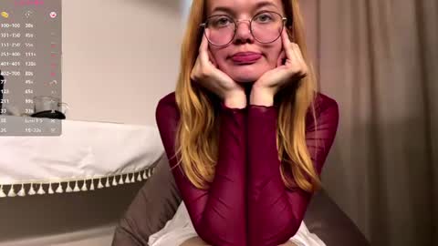 Elly online show from June 26, 2026, 1:54 am