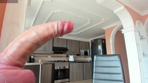  In instagram dayhannanoemi online show from October 16, 2025, 3:24 pm