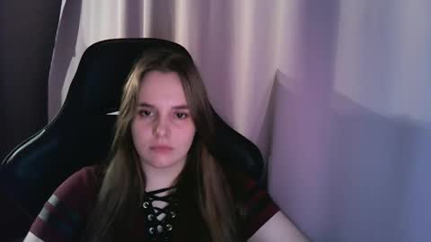 noir_ember_ online show from September 17, 2025, 10:39 am