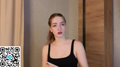 Sophie online show from February 25, 2026, 6:12 am