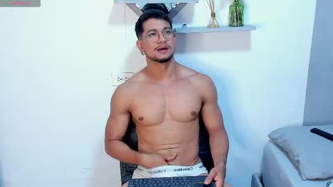 Im Nolan  online show from July 20, 2026, 2:37 am