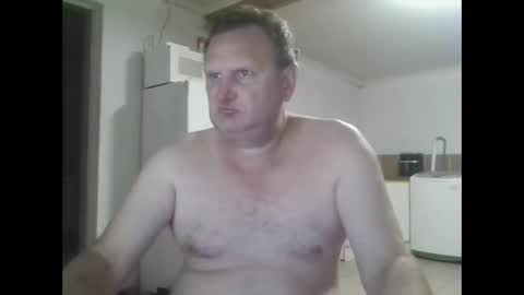 Nollie online show from October 17, 2025, 4:42 pm