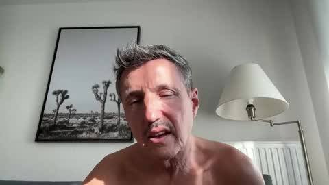 Snapshot of nolo34 chatting on December 5, 2025, 12:58 pm nolo34 online show from December 5, 2025, 12:58 pm