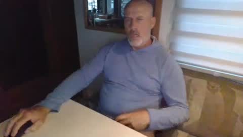 Snapshot of nomadfreedom chatting on December 5, 2024, 1:06 pm nomadfreedom online show from December 5, 2024, 1:06 pm