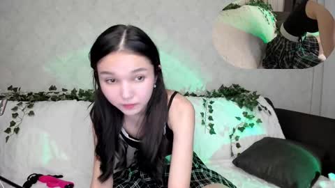 nomi online show from February 26, 2025, 5:28 pm