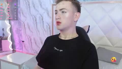 Snapshot of nooah_tay chatting on January 14, 2026, 3:23 am nooah_tay online show from January 14, 2026, 3:23 am