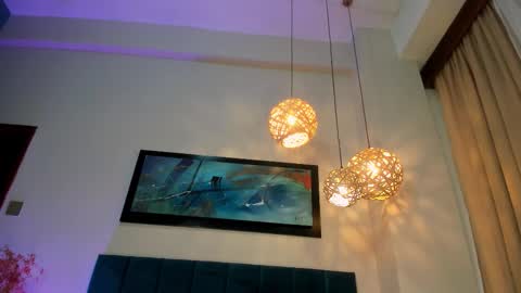 Nora Da Silva online show from December 21, 2025, 2:02 pm