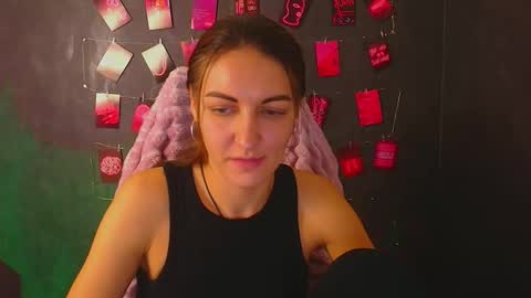 Nora online show from October 28, 2025, 9:06 pm