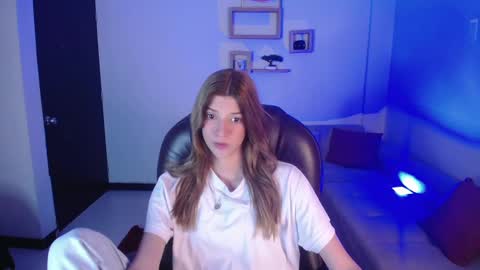 Nora online show from December 31, 2024, 7:18 pm