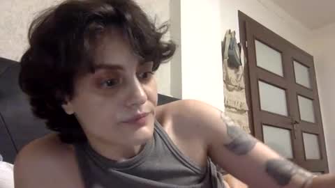 Snapshot of norablues chatting on July 4, 2026, 7:09 pm norablues online show from July 4, 2026, 7:09 pm
