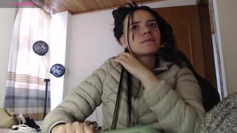 Snapshot of noreen_ chatting on November 11, 2025, 4:40 pm noreen_ online show from November 11, 2025, 4:40 pm