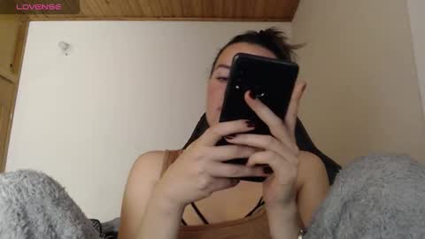 Snapshot of noreen_ chatting on November 15, 2025, 10:37 pm noreen_ online show from November 15, 2025, 10:37 pm