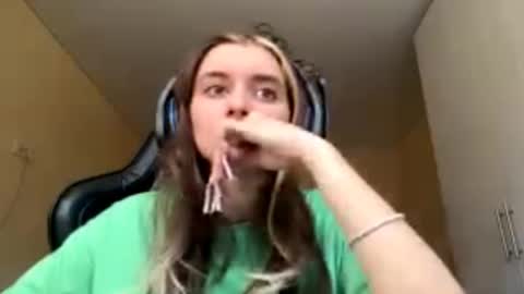 Elena online show from March 18, 2026, 10:18 am