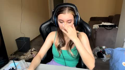 Elena online show from April 1, 2026, 6:03 am