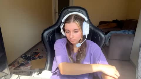 Elena online show from April 20, 2026, 11:13 am