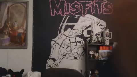 norsirish online show from October 5, 2025, 12:47 pm