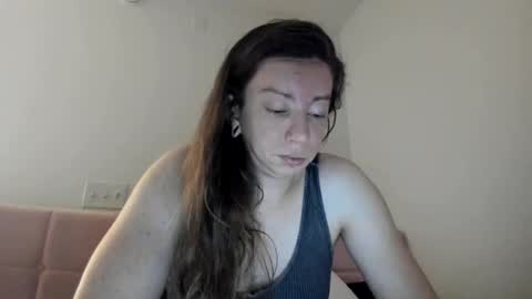 Emily snow online show from September 16, 2025, 12:33 am