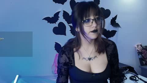 Snapshot of notre_dame1 chatting on April 10, 2026, 12:21 pm Notre online show from April 10, 2026, 12:21 pm