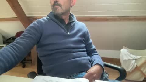 noux69 online show from October 17, 2025, 3:03 pm