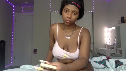 Nova Kash online show from September 23, 2025, 5:05 pm