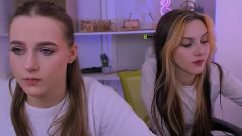 Snapshot of nova_rune chatting on September 19, 2025, 8:38 am Nova online show from September 19, 2025, 8:38 am