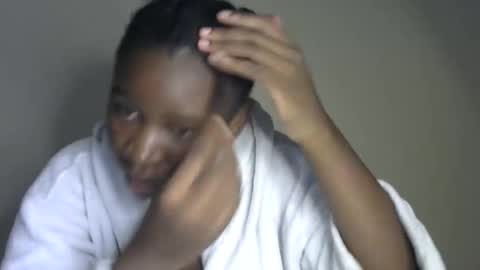 novaah online show from April 3, 2026, 1:25 am