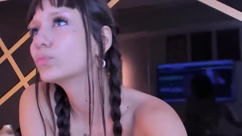 Snapshot of novabeaumont chatting on November 23, 2025, 6:30 pm novabeaumont online show from November 23, 2025, 6:30 pm