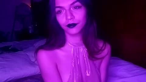 novalovelle online show from February 9, 2026, 9:30 pm