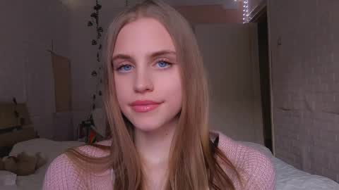 Mia Blake online show from April 4, 2026, 11:40 am