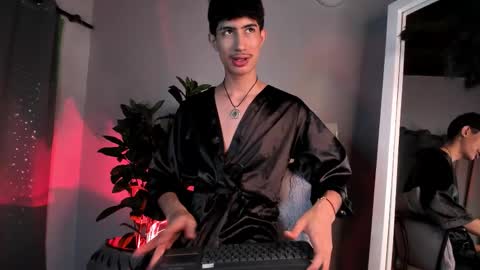 Nova online show from October 19, 2025, 7:36 pm