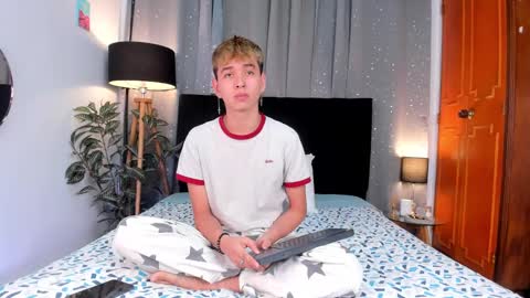 NovayBrian online show from February 5, 2025, 4:27 am