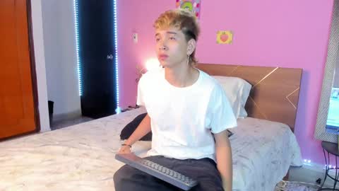 NovayBrian online show from February 6, 2025, 4:42 am