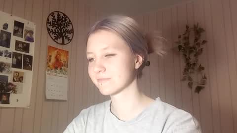 Snapshot of novellahartig chatting on February 27, 2026, 3:12 pm Sari It is my first day online show from February 27, 2026, 3:12 pm