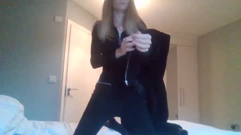 Alice  Nudgeman online show from October 17, 2025, 8:17 am