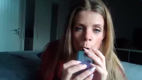 Alice  Nudgeman online show from November 6, 2025, 9:10 am