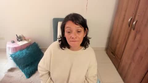 Snapshot of nuit_rose chatting on June 10, 2026, 2:05 pm nuit_rose online show from June 10, 2026, 2:05 pm