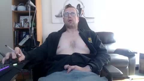 nursefan online show from October 5, 2025, 9:40 am