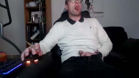 nursefan online show from October 30, 2025, 4:19 pm