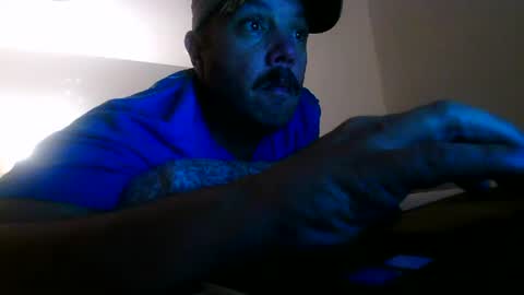 nuttincowboy727272 online show from April 8, 2026, 1:38 am