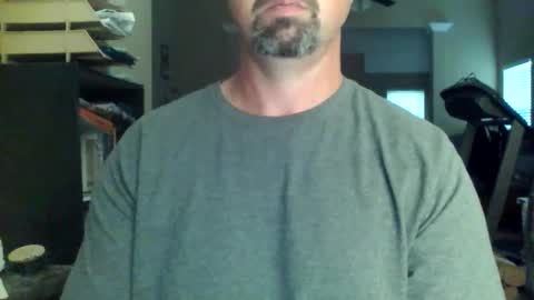 nvrenuff1979 online show from April 24, 2026, 11:34 am