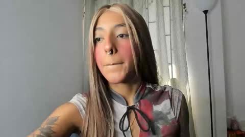 Nya online show from November 20, 2025, 5:56 pm