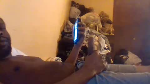 nycguy271 online show from October 1, 2025, 10:43 am