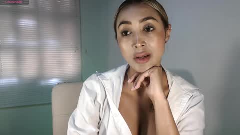 Snapshot of nycole_1988 chatting on May 11, 2026, 4:04 pm Nycole online show from May 11, 2026, 4:04 pm