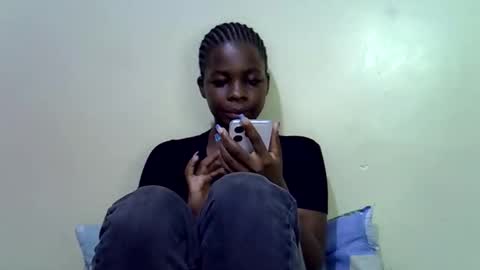 Snapshot of nyla_shal chatting on May 17, 2026, 10:44 am Shalvin online show from May 17, 2026, 10:44 am