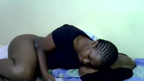 Snapshot of nyla_shal chatting on May 21, 2026, 11:34 pm Shalvin online show from May 21, 2026, 11:34 pm
