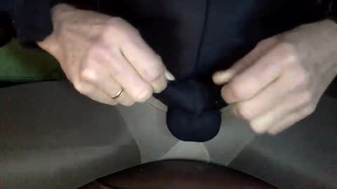 Snapshot of nylon2412 chatting on October 30, 2025, 7:10 am nylon2412 online show from October 30, 2025, 7:10 am