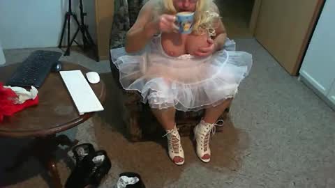 Strumpfhose online show from February 19, 2026, 5:36 am