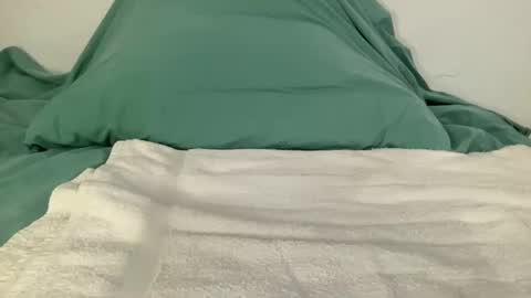 Snapshot of nylonxx chatting on October 7, 2025, 11:40 am Sissy slut online show from October 7, 2025, 11:40 am