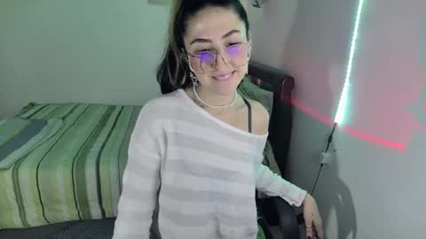 Snapshot of nymph_frida chatting on February 27, 2025, 12:23 pm Frida online show from February 27, 2025, 12:23 pm