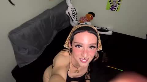 Nymphaea online show from September 14, 2025, 12:10 am